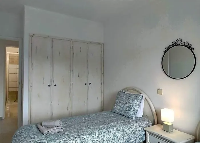 Vale De Centeanes 2-Bedroom Beach Apartment