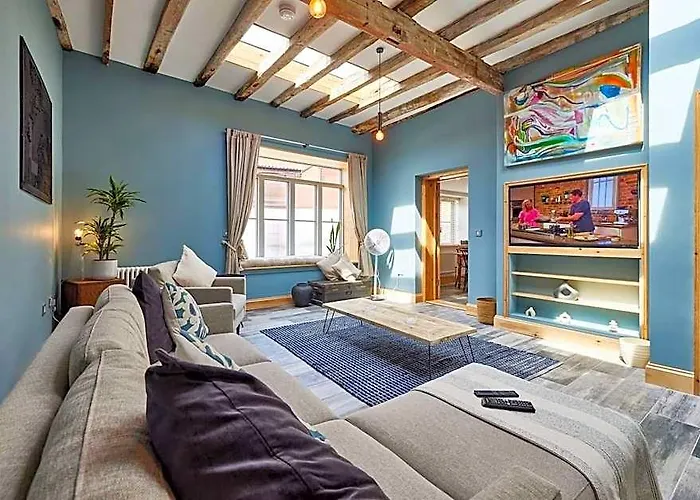 Spacious One Bedroom Coach House In Cley, Norfolk