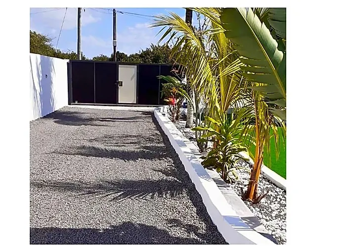 Villa Bella Is 5 Mins From The Beach With Amazing Garden Overlooking The Pool