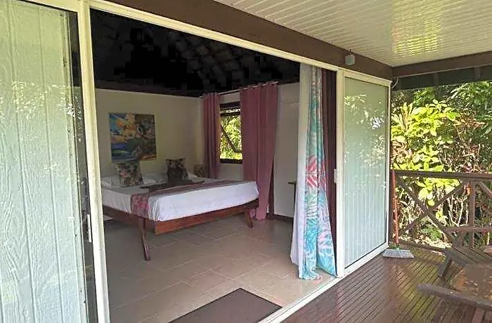 Pension Hibiscus Tahaa