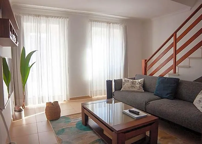 Intune Peniche Property