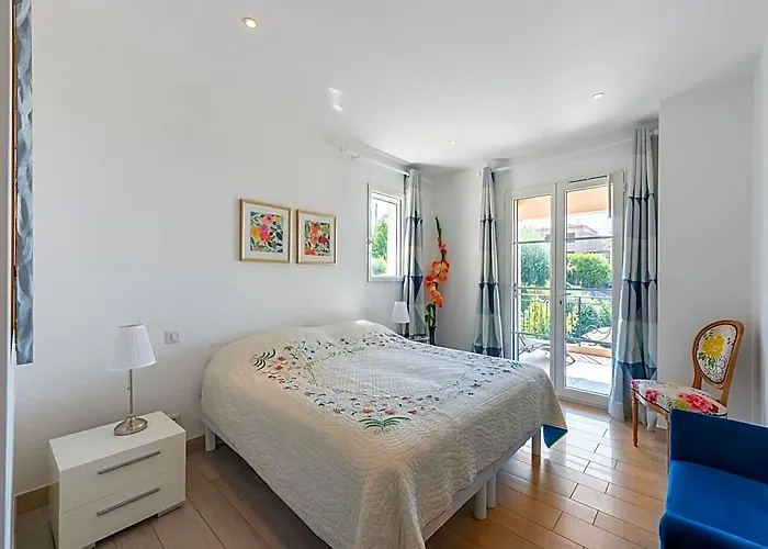 Villa Mathilda With Pool Close To Nice