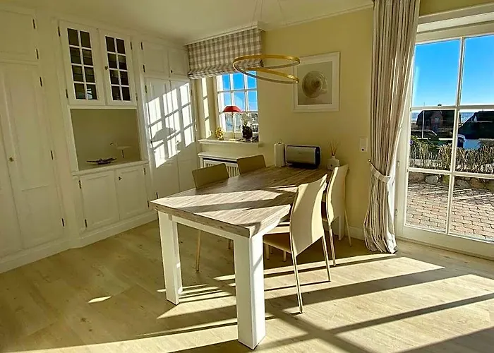 Frisch Sanierte Wohnung Unter Reet Rantum Auf Sylt