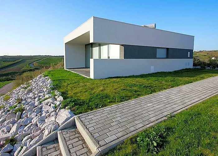 Villa In Portugal With Sea View Pool