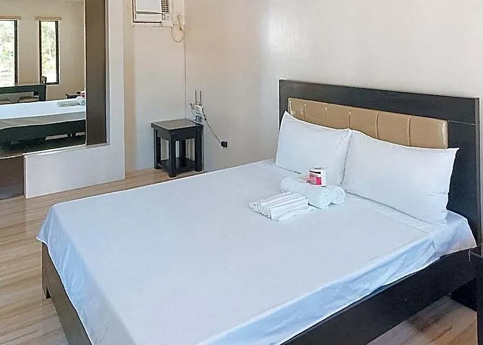 Reddoorz @ Covelandia Garden Resort Nueva Ecija