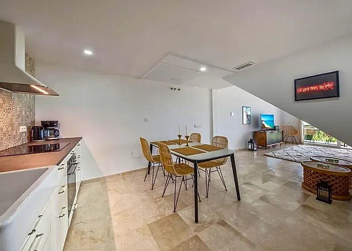 Stunning Seaview Apartment Near Marbella Ref 90