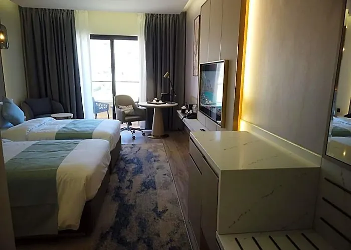 H Luxury Hotel