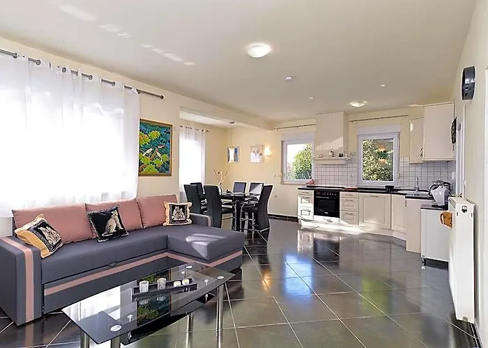 Apartment 1989