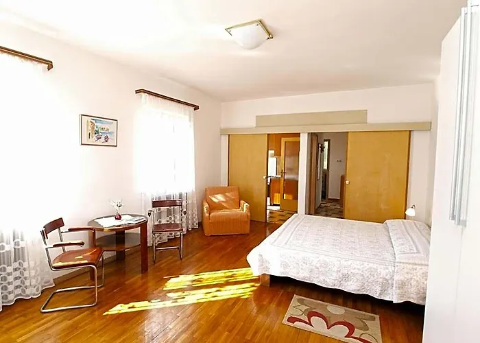 Apartment 981