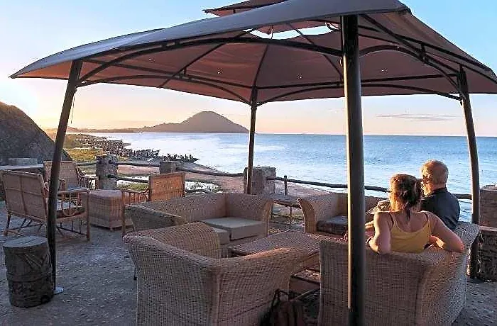 Safari Beach Lodge