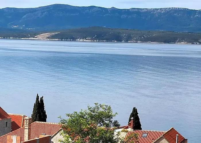 Holiday Apartment With A Balcony And Sea View, Just 300 Metres From The Beach