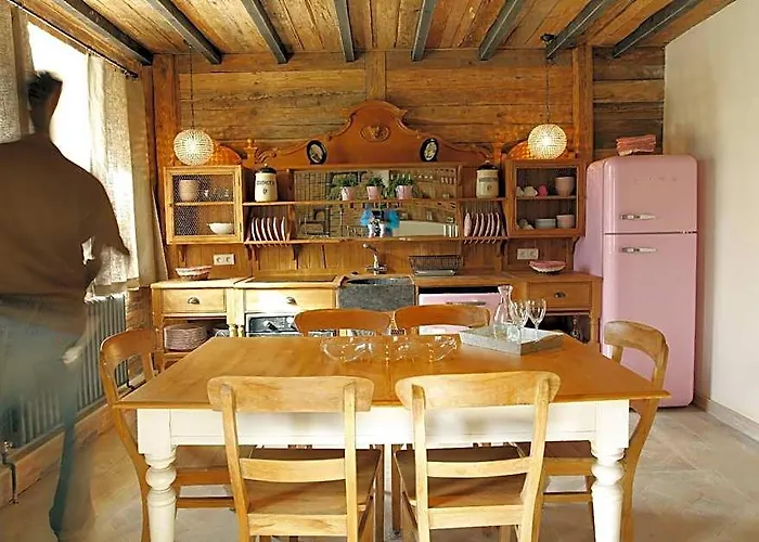 L'Annexe Du Chateau Des Girards