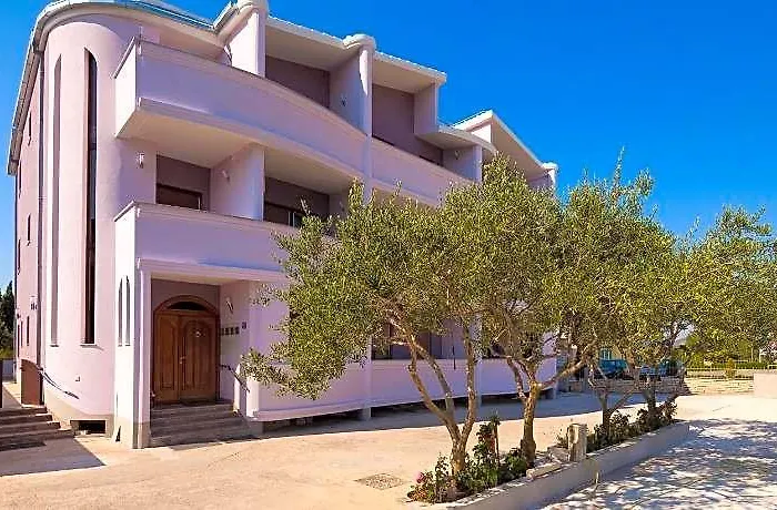 Apartments Mara