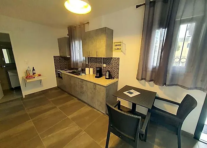 Bella De Lux Residence