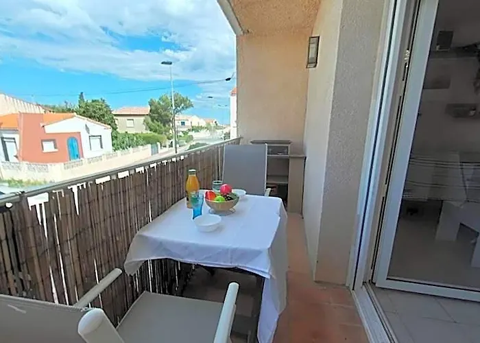 T2 A 200M De La Plage Avec Balcon Avec Wifi