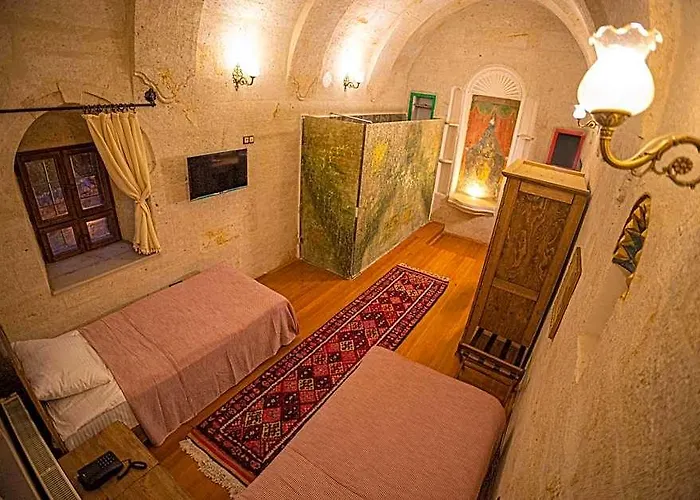 Pietra Cave Suites