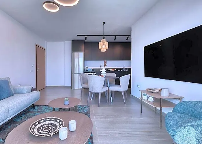 Stoa Apartments