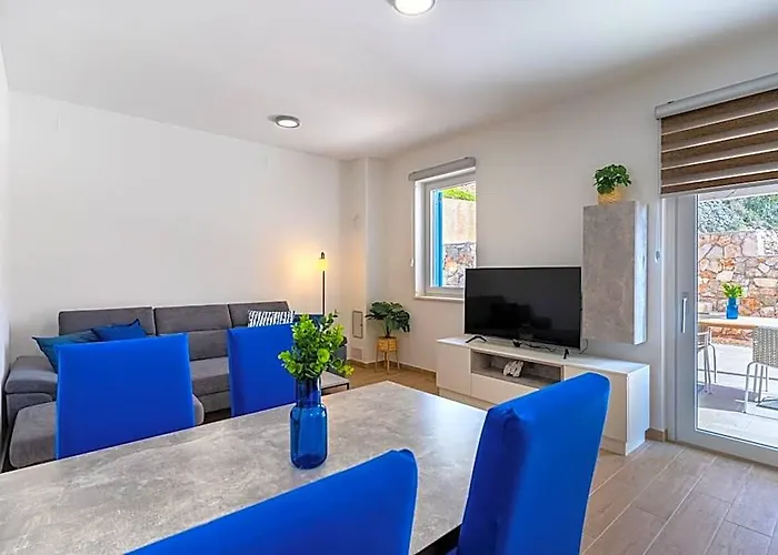 Apartment Blue Monstera