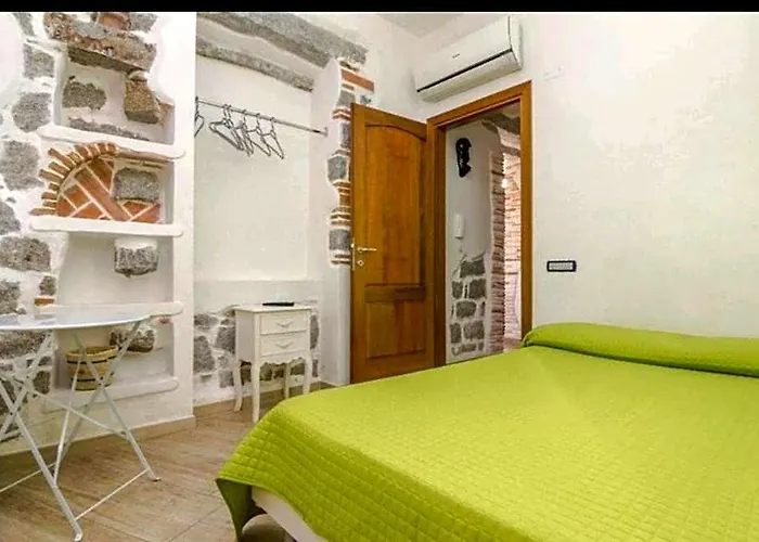 Room Tortoli'