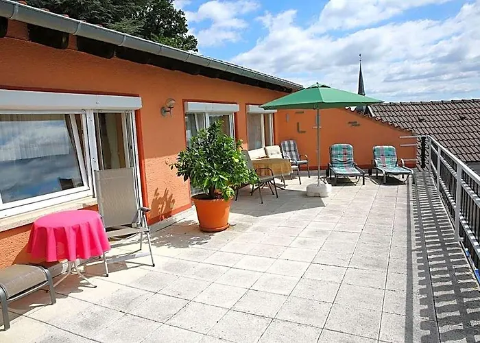 Pension Weinberg Mit Landhaus Nizza