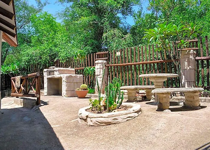 Beyond The Boma Boutique Lodge