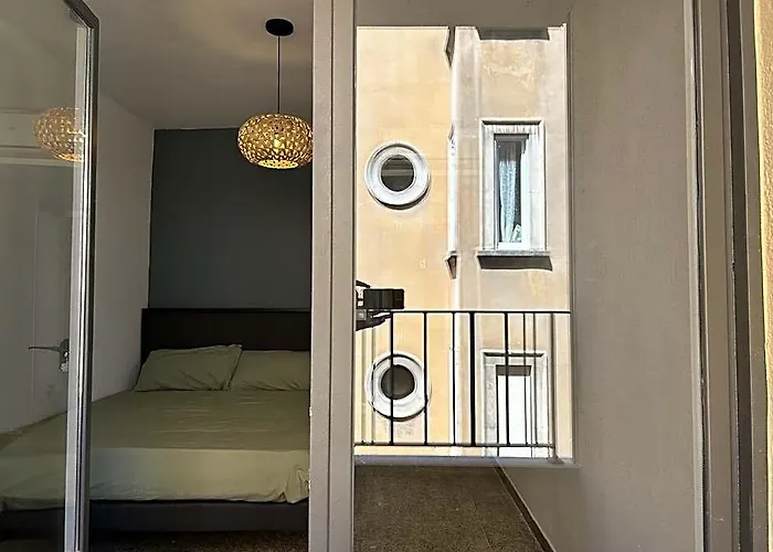 Zoo Loco Guest House