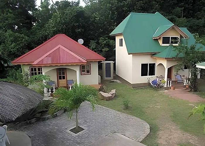 La Digue Island Bungalow