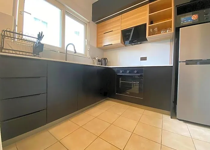 Under Renovation - Le Dauphin Villa 3 Bedroom 5Min Walk To Beach - Lb2