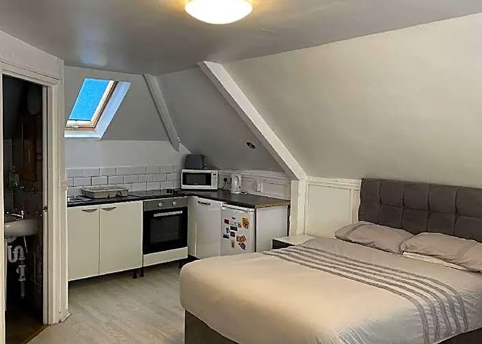 New George Hotel
