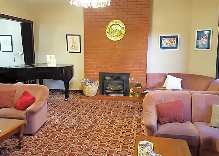 Foveaux Hotel