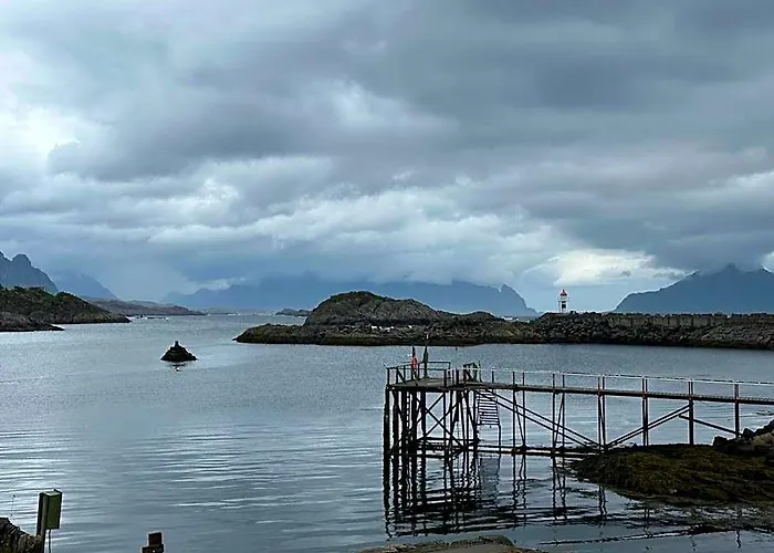 Astra Whale - Waterfront Boutique Hostel In Lofoten