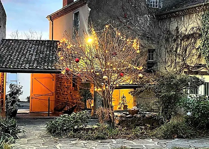 La Cour Carree