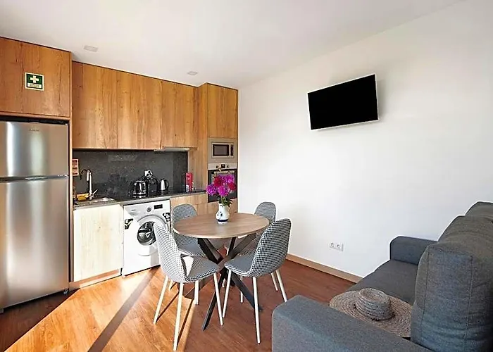 Apartamento Thai Com Piscina
