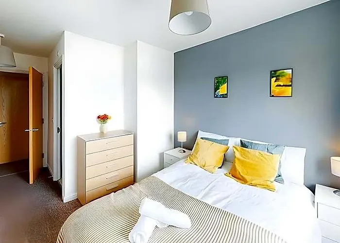 Tamblin Lodge - Fresh, Modern Apartment