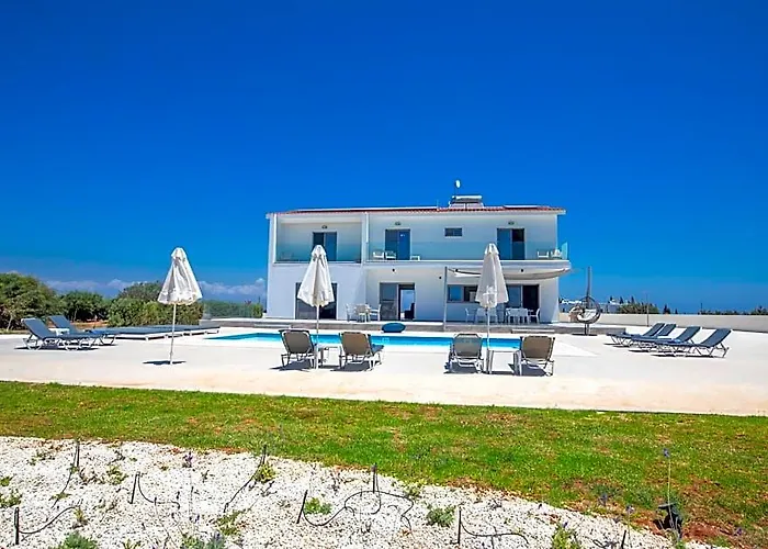 Villa Sienna, Fabulous 6Bdr Protaras Villa