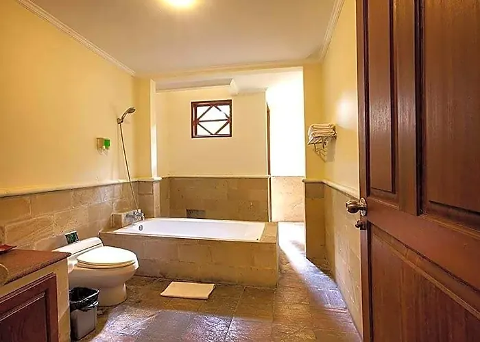1 Broom Clasic Private Pool Villa In Seminyak