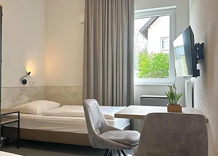 Longhouse Aparthotel
