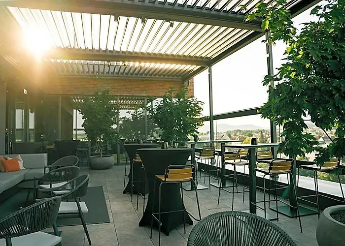 Loom Hotel & Skybar