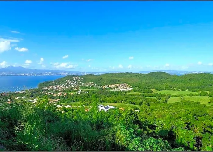 Magnifique T2 Au Trois Ilets Avec Vue Panoramique