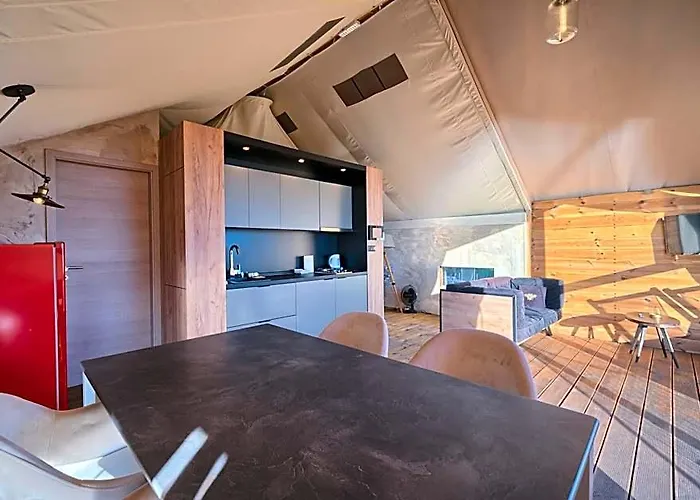 Golden Haven Luxe Glamp Resort