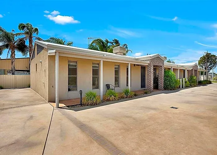 Kennedy Holiday Villas