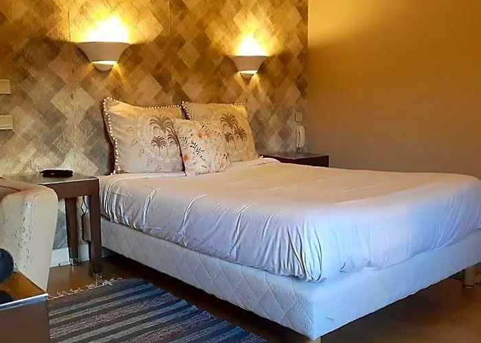 Hotel Le Saint-Louis Chateaudun