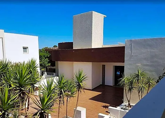 Anavadia Hotel
