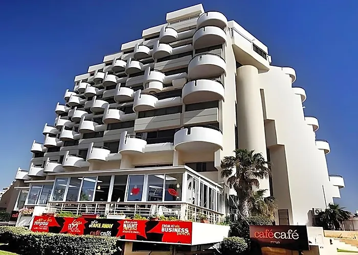 Marine Heights Suites Hotel