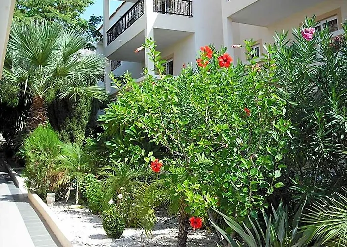Summer Memories Aparthotel