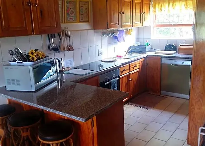 Brenton Lake Holiday Cottages