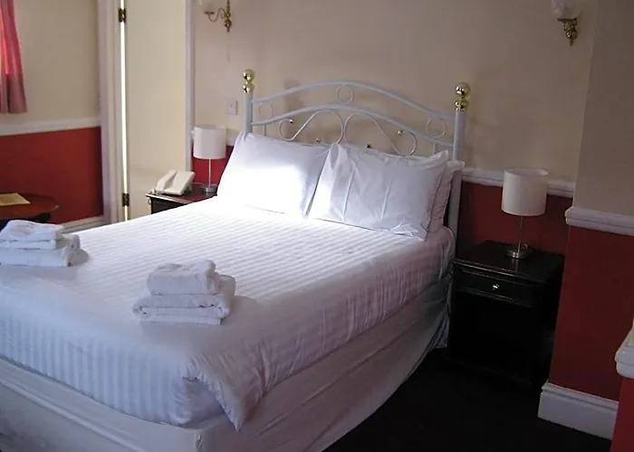 Rose And Crown Hotel