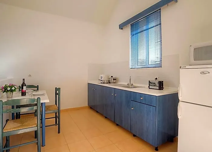 Matina Pefkos Aparthotel