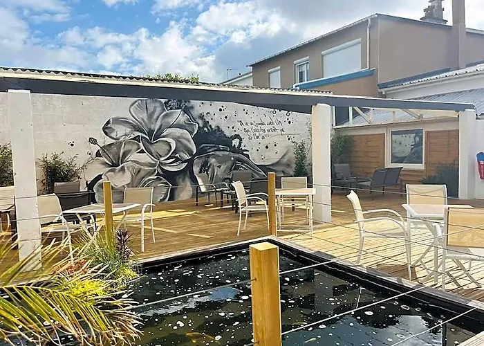L'Hemisphere Hotel