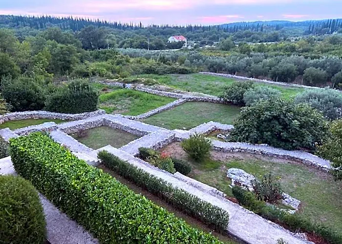 Villa Oasis Cypress
